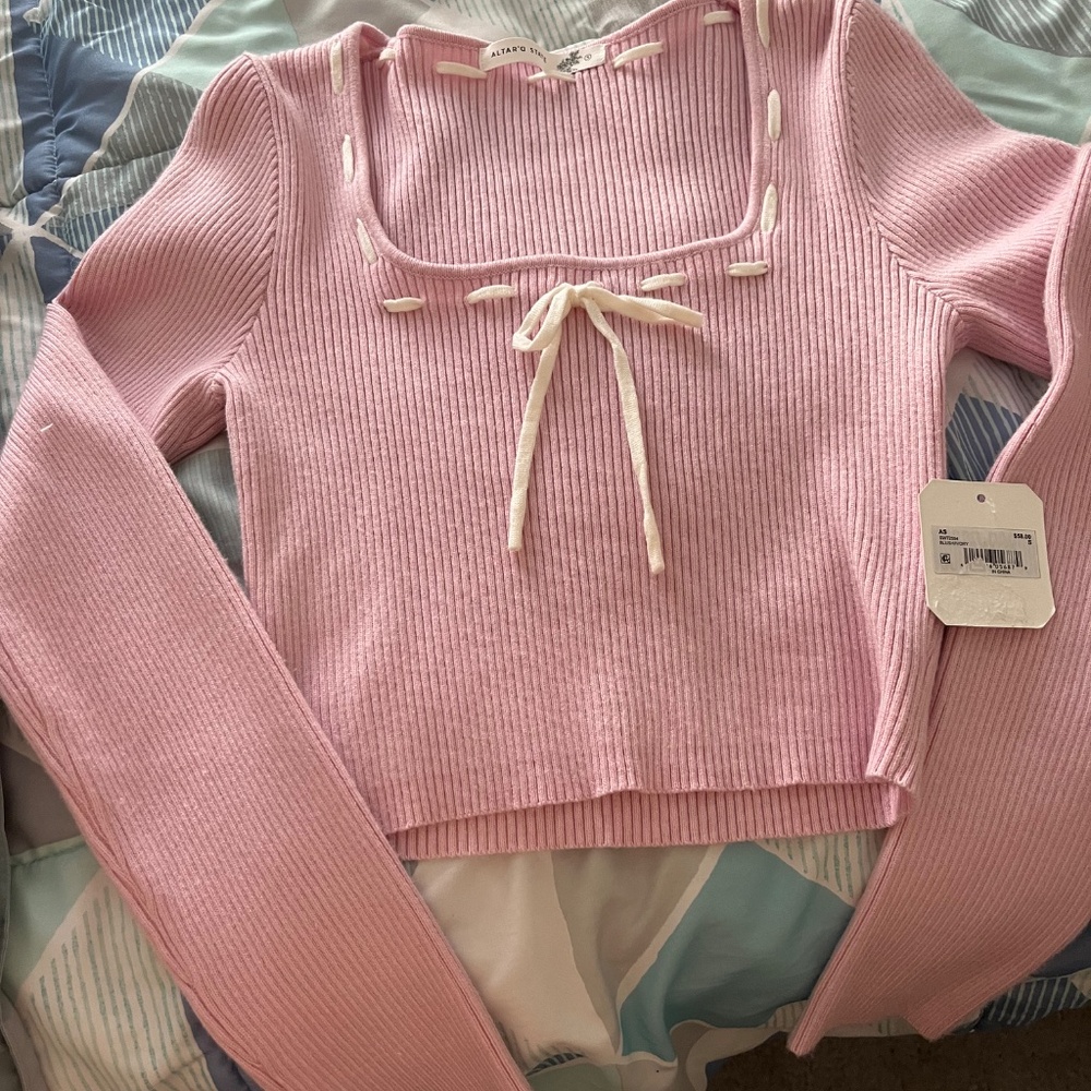 NWT pretty pastel pink crop style Altar’d State sweater - Picture 3 of 8